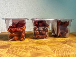 Мясо (АЛЬЯНС) вяленое утка гриль (500гр): Колбаски МИНИ классические с/к (100 гр)