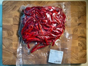 Ведро Ржаные гренки со вкусом Крылышки Барбекю (1 кг): Кальмар кольца со вкусом Том Ям