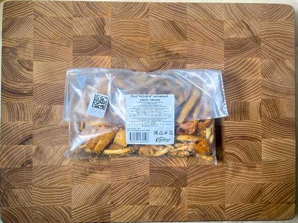 Сыр 150 гр ГОРНЫЙ СЫРОВАР (Ассорти копчёный с укропом и чесноком) в Майкопе